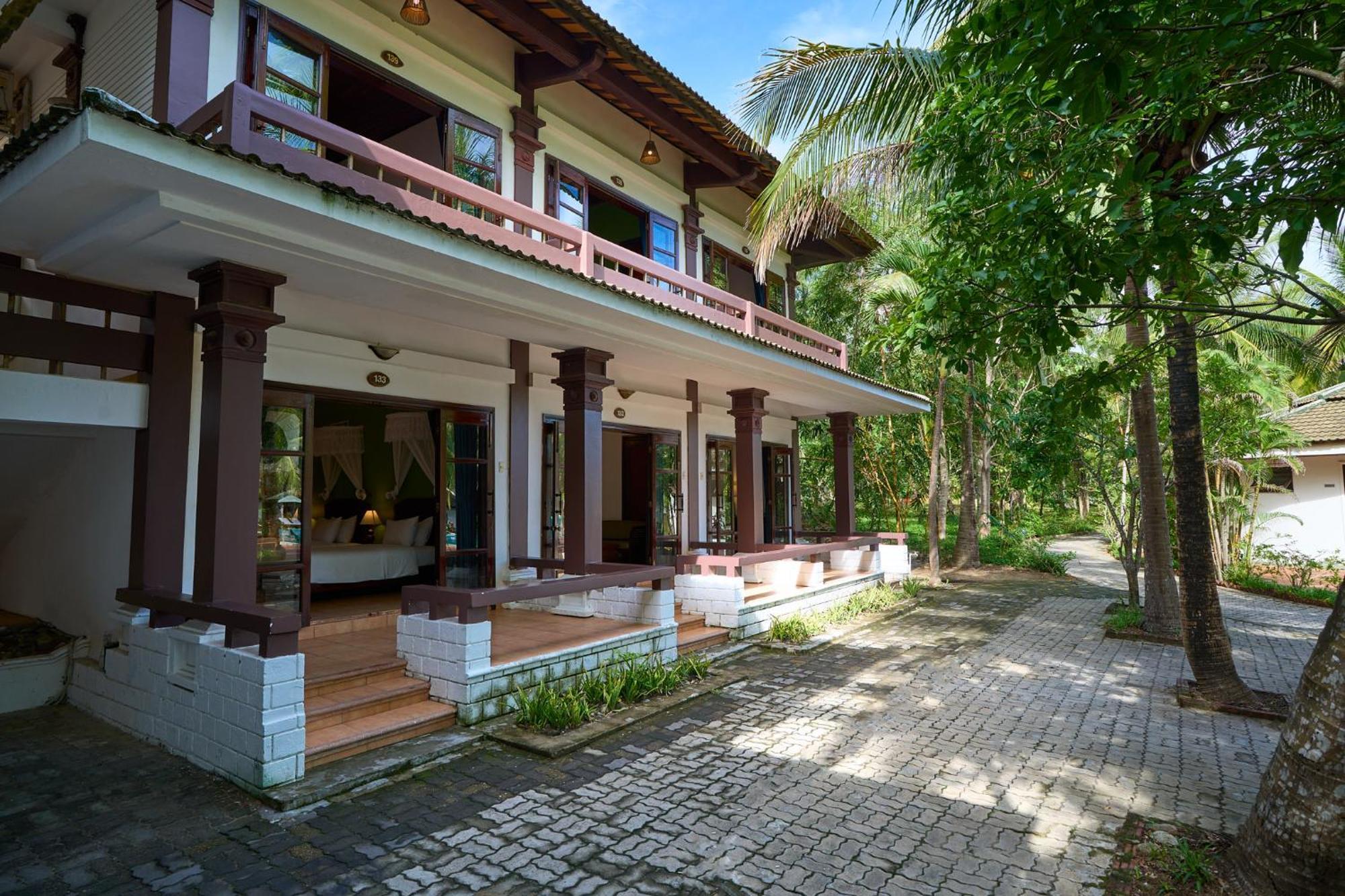 Lang Co Beach Resort Buitenkant foto
