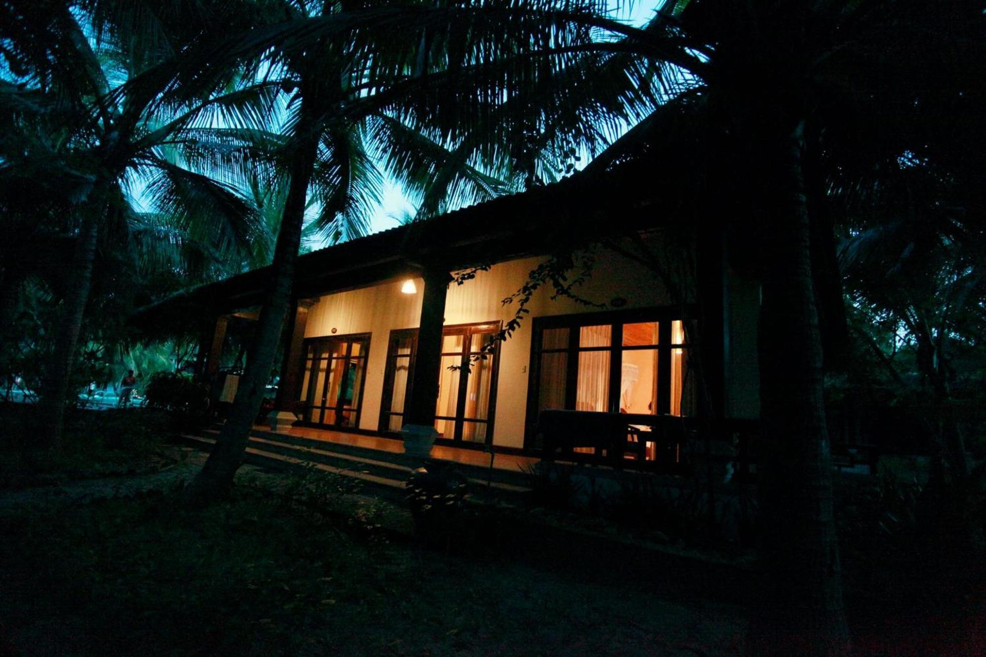 Lang Co Beach Resort Buitenkant foto